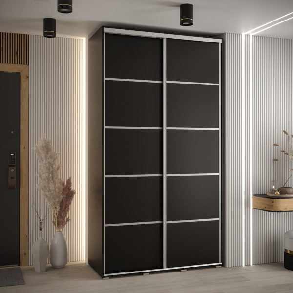 Szafa CANNES 4- 130 szerokość 45 cm. Korpus czarny , front czarny listwa srebrna