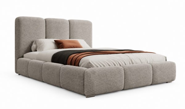 Licht greige gestoffeerd bed MAFFO met hoog hoofdbord – Abriamo 02